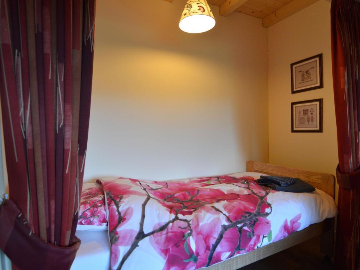 Staying In A Thatched Barn With Bedroom Achterhoek Geesteren  Eksteriør billede